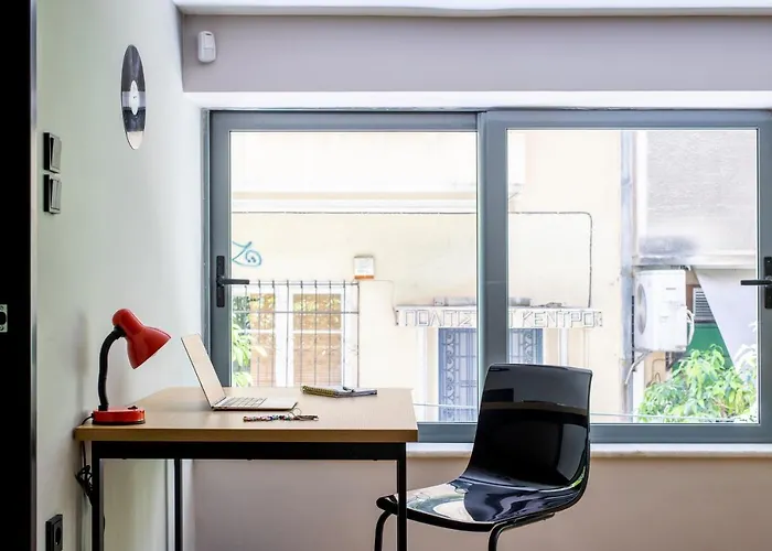 Newly Cosy Renovated Downtown